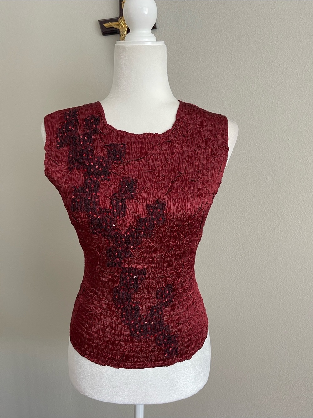 Alberto Makali Sleeveless Ruched Beaded Top in Deep Wine - Picture 3 of 7